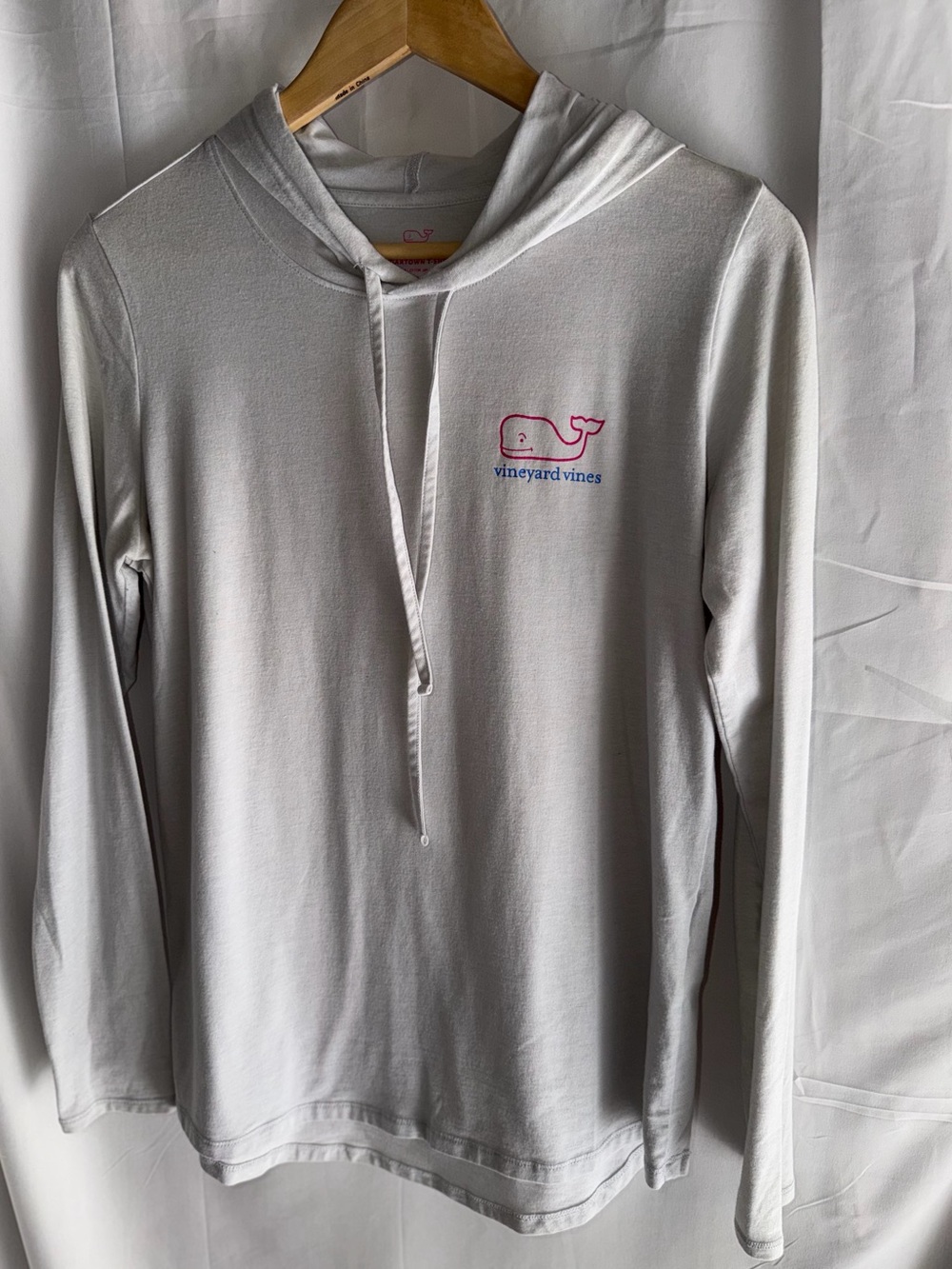 Vineyard Vines Men’s Small Hooded T-Shirt